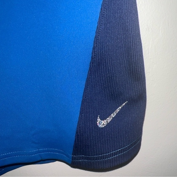 NWT$42 Nike Yoga Dri-FIT Women's Tank Top Open Back Size L DR0374 407 Slim Fit - Picture 4 of 5